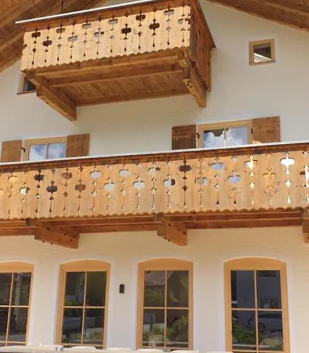 Sonnenbichl Dom wakacyjny *